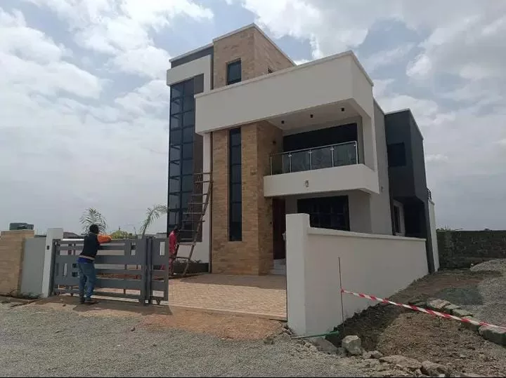 ELEGANCE 4 BEDROOM VILLA WITH DSQ