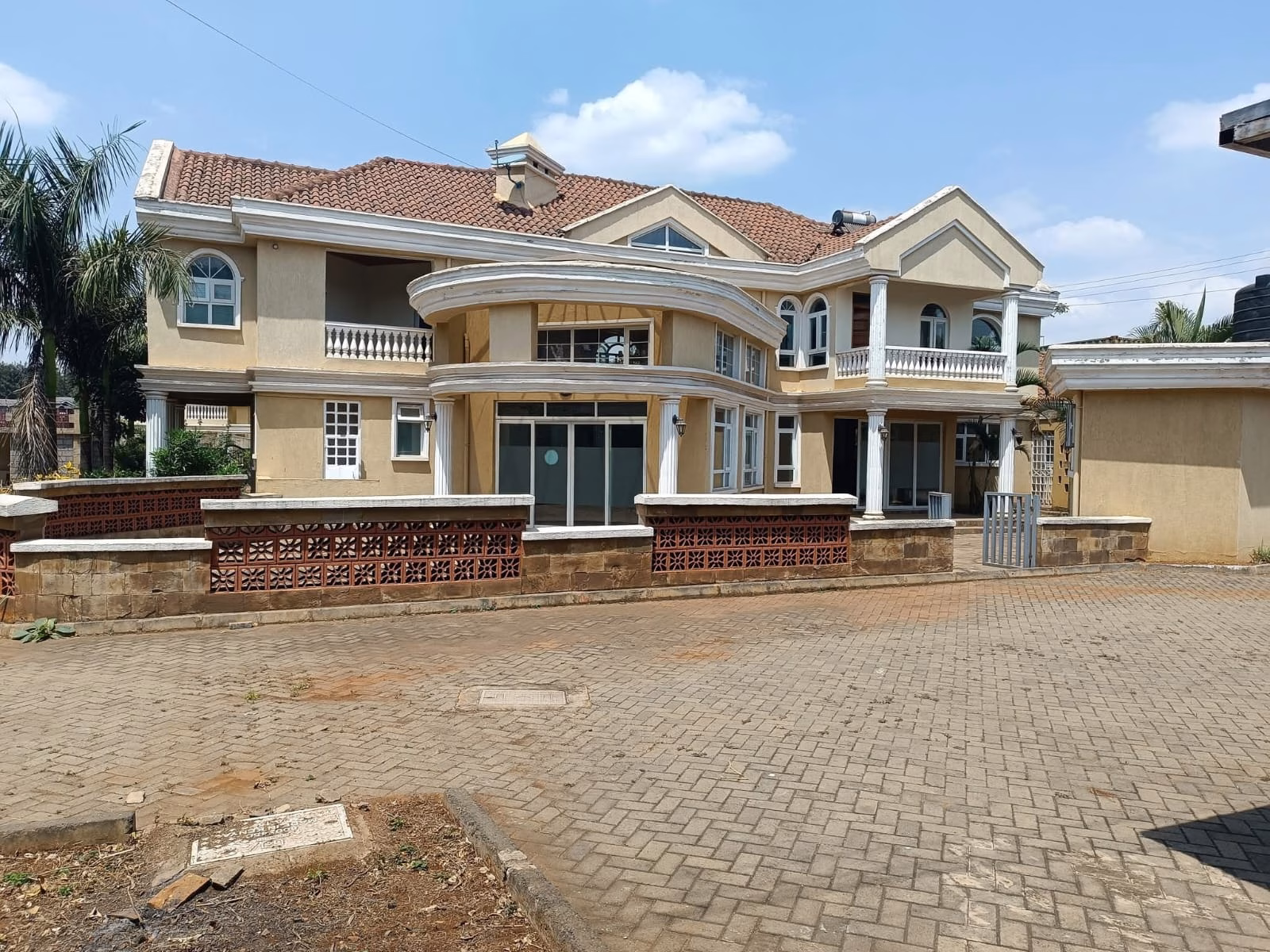 5 Bedroom Townhouse For Sale in Garden Estate, Nairobi