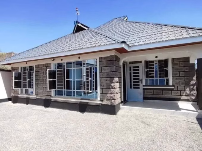 Modern 3 Bedroom Bungalow