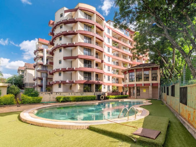 3 Bedroom Apartment + DSQ