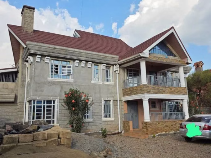 5 Bedroom Home for Sale
