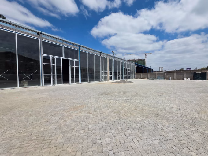 Spacious Showroom for Lease