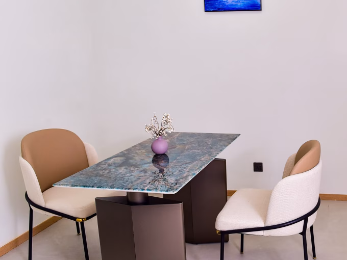 Luxurious 2 Bedroom Apartment