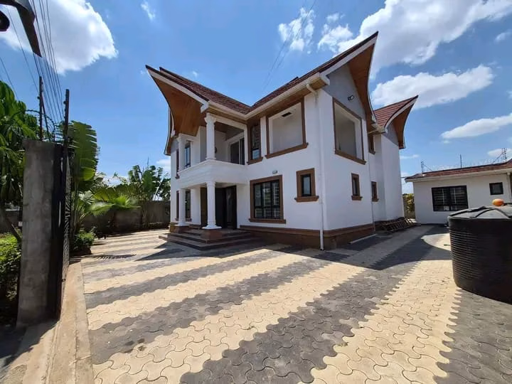 Elegant 5 Bedroom House for Sale in Kamakis, Ruiru