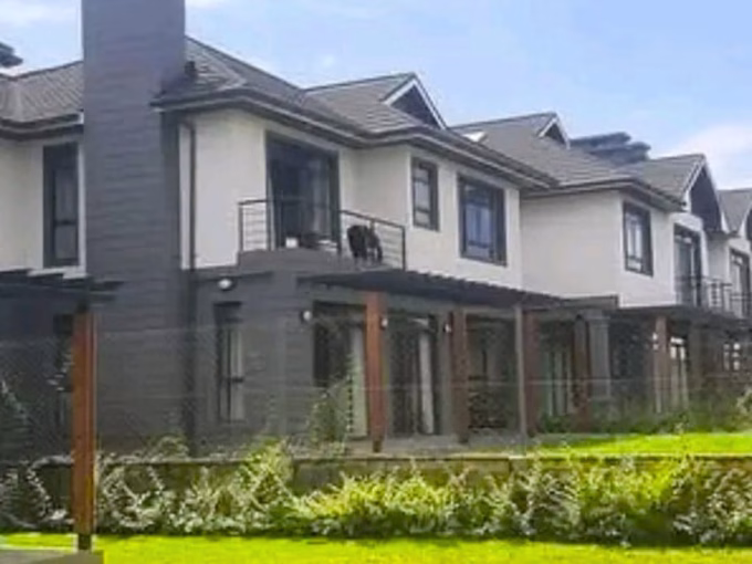 Elegant 4 Bedroom Townhouse