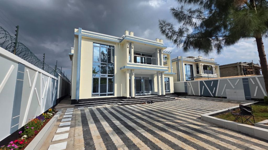 Modern 4 Bedroom Maisonette