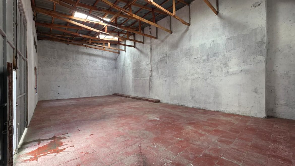 Affordable 2000 SQFT Warehouse