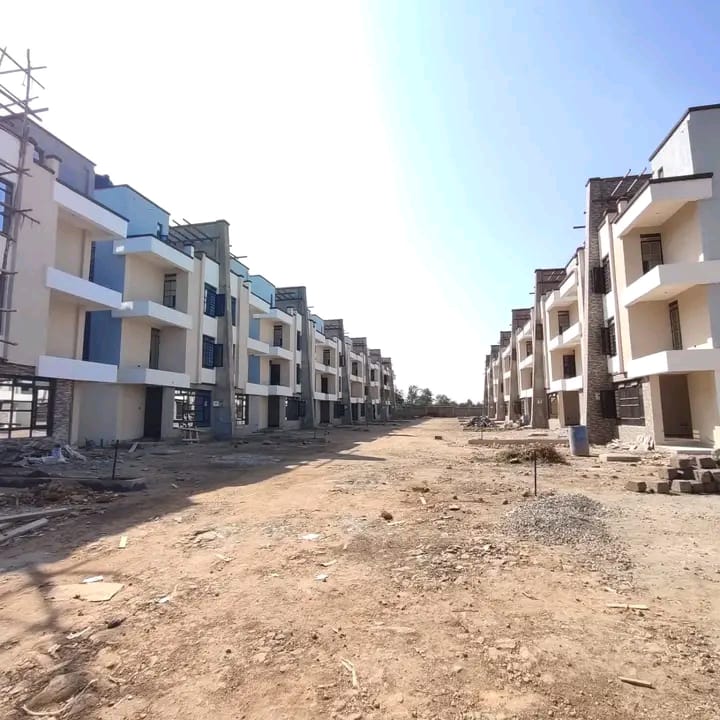 Modern 4 Bedroom Townhouses