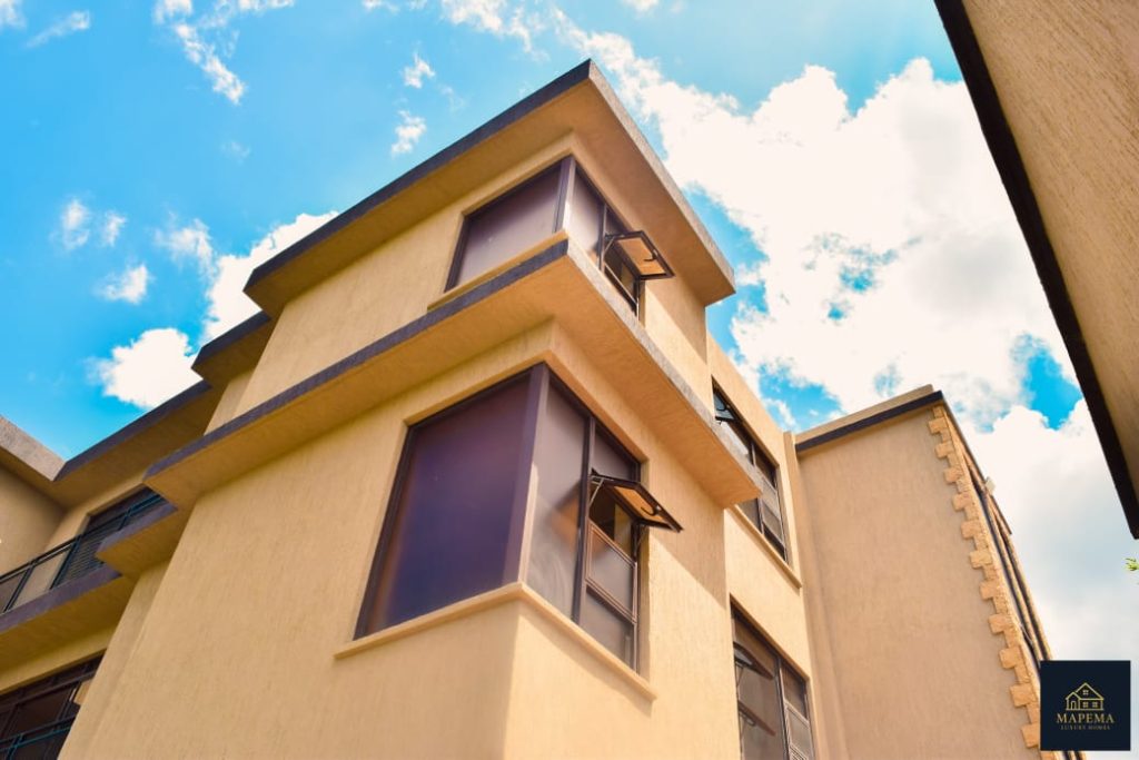 Exclusive 6 Bedroom Townhouse