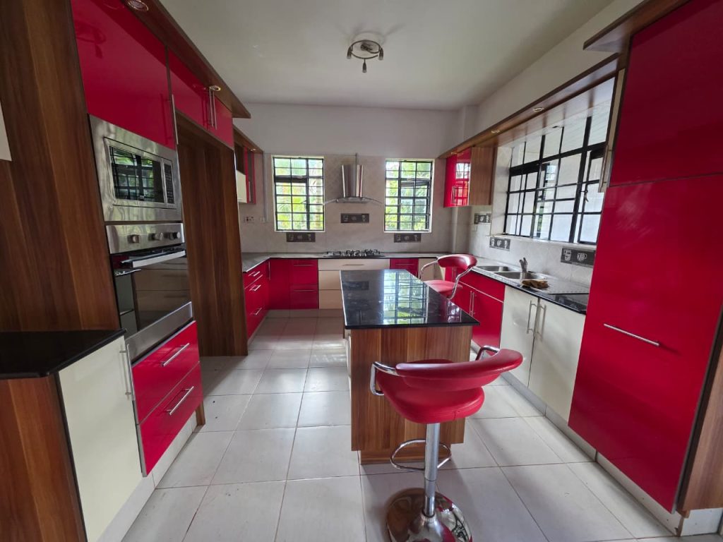 5 Bedroom Townhouse for Rent
