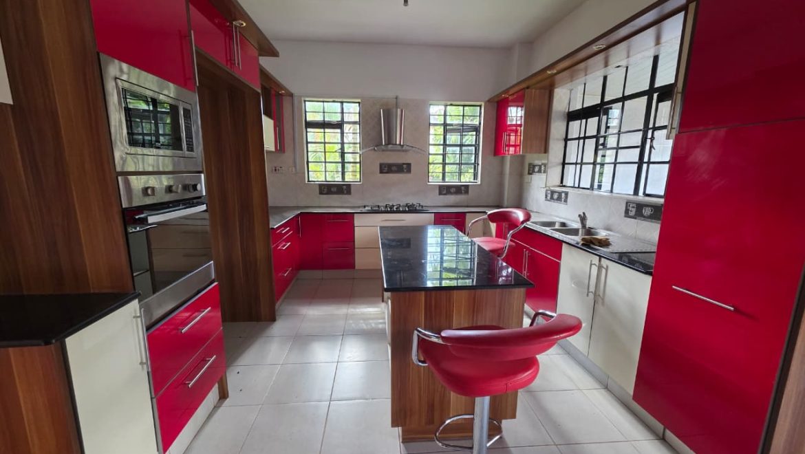 5 Bedroom Townhouse for Rent